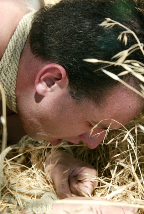 passe-temps gonzo de la belle femme gourmande pré-éjaculation hd nue photo